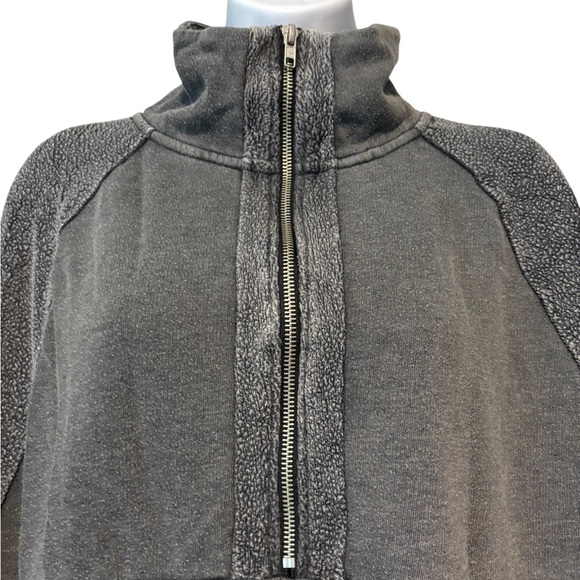 PINK Victoria's Secret Women’s Long Sleeve Fuzzy Gray Quarter-Zip Sweatshirt L - Picture 2 of 7